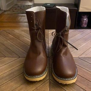 Brown winter boots